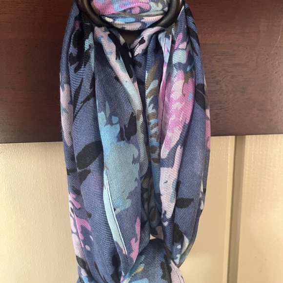chrysanthemum crush soft fringe vera bradley scarf - Picture 3 of 7